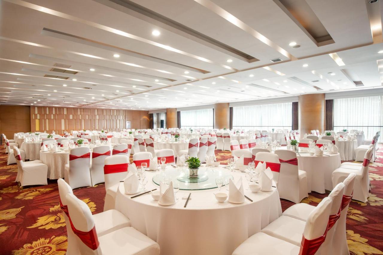 Holiday Inn Chengdu Century City-Easttower Exterior foto